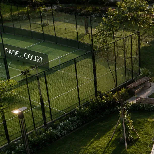 Ronaq Avenue Tower, Padel court
